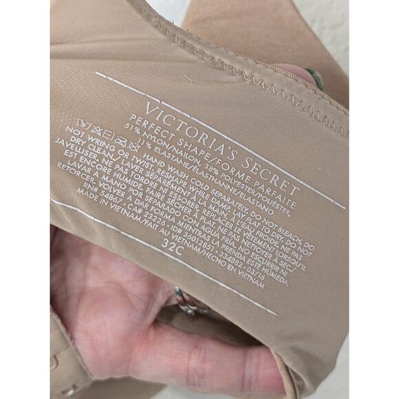 VICTORIA'S SECRET Women's Size 32C Perfect Shape Pushup Smooth Underwire Bra $49 - Picture 3 of 7